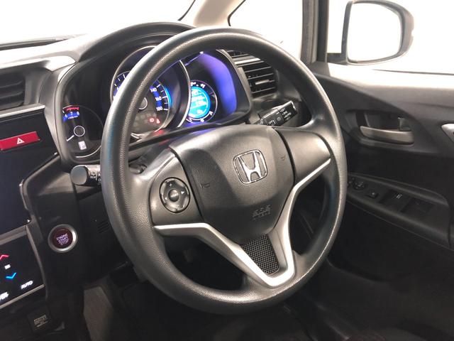 フィット１３Ｇ・Ｆパッケージ　走行３６４５９キロ／ナビ／バックカメラ一年保証・走行距離無制限走行３６４５９キロ　ワンセグナビ　ブルートゥース　バックカメラ　オートライト　ＬＥＤヘッドライト　ＥＴＣ（埼玉県）の中古車