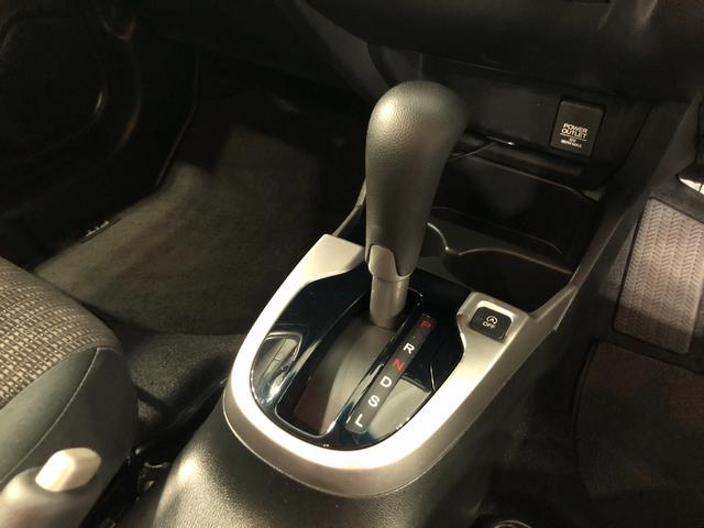 フィット１３Ｇ・Ｆパッケージ　走行３６４５９キロ／ナビ／バックカメラ一年保証・走行距離無制限走行３６４５９キロ　ワンセグナビ　ブルートゥース　バックカメラ　オートライト　ＬＥＤヘッドライト　ＥＴＣ（埼玉県）の中古車