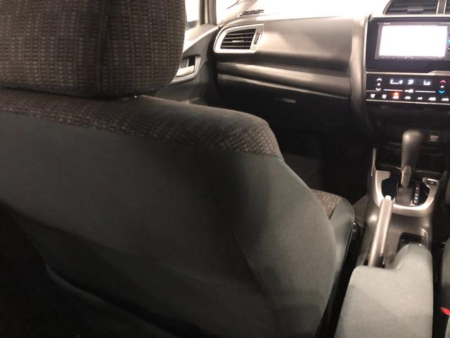 フィット１３Ｇ・Ｆパッケージ　走行３６４５９キロ／ナビ／バックカメラ一年保証・走行距離無制限走行３６４５９キロ　ワンセグナビ　ブルートゥース　バックカメラ　オートライト　ＬＥＤヘッドライト　ＥＴＣ（埼玉県）の中古車