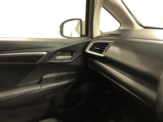 フィット１３Ｇ・Ｆパッケージ　走行３６４５９キロ／ナビ／バックカメラ一年保証・走行距離無制限走行３６４５９キロ　ワンセグナビ　ブルートゥース　バックカメラ　オートライト　ＬＥＤヘッドライト　ＥＴＣ（埼玉県）の中古車