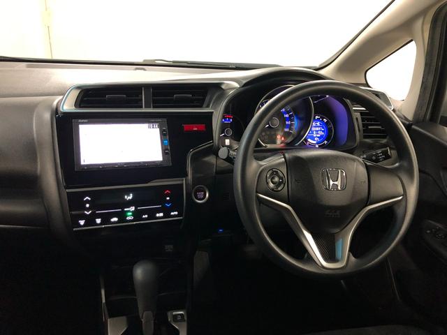 フィット１３Ｇ・Ｆパッケージ　雹害／走行３３６９７キロ／ワンセグナビ１年保証距離無制限　走行距離３３６９７キロ　ワンセグナビ　バックカメラ　ブルートゥース　純正マット　オートライト　ＬＥＤヘッドランプ　電動格納式ドアミラー　プッシュボタンスタート（埼玉県）の中古車