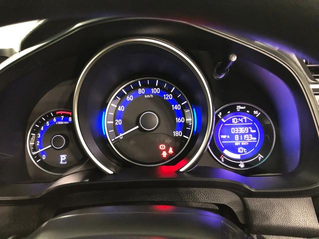 フィット１３Ｇ・Ｆパッケージ　雹害／走行３３６９７キロ／ワンセグナビ１年保証距離無制限　走行距離３３６９７キロ　ワンセグナビ　バックカメラ　ブルートゥース　純正マット　オートライト　ＬＥＤヘッドランプ　電動格納式ドアミラー　プッシュボタンスタート（埼玉県）の中古車