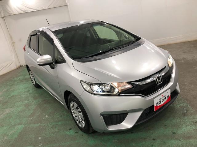 フィット１３Ｇ・Ｆパッケージ　雹害／走行３３６９７キロ／ワンセグナビ１年保証距離無制限　走行距離３３６９７キロ　ワンセグナビ　バックカメラ　ブルートゥース　純正マット　オートライト　ＬＥＤヘッドランプ　電動格納式ドアミラー　プッシュボタンスタート（埼玉県）の中古車