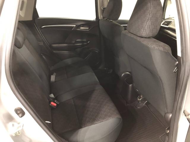 フィット１３Ｇ・Ｆパッケージ　雹害／走行３３６９７キロ／ワンセグナビ１年保証距離無制限　走行距離３３６９７キロ　ワンセグナビ　バックカメラ　ブルートゥース　純正マット　オートライト　ＬＥＤヘッドランプ　電動格納式ドアミラー　プッシュボタンスタート（埼玉県）の中古車