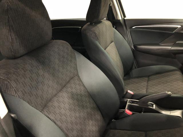 フィット１３Ｇ・Ｆパッケージ　雹害／走行３３６９７キロ／ワンセグナビ１年保証距離無制限　走行距離３３６９７キロ　ワンセグナビ　バックカメラ　ブルートゥース　純正マット　オートライト　ＬＥＤヘッドランプ　電動格納式ドアミラー　プッシュボタンスタート（埼玉県）の中古車