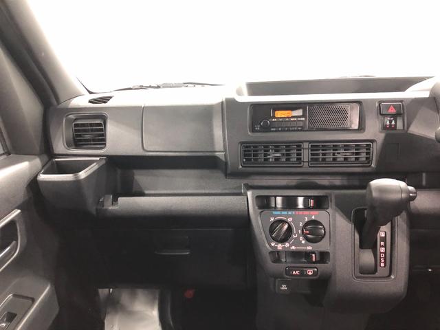 ハイゼットカーゴＤＸ　走行１１１７４キロ／クリアランスソナー／オートライト一年保証・走行距離無制限走行１１１７４キロ　クリアランスソナー　オートライト　アイドリングストップ　助手席エアバック　純正カーペットマット（埼玉県）の中古車