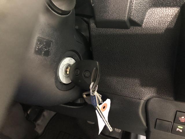 ハイゼットカーゴＤＸ　走行１１１７４キロ／クリアランスソナー／オートライト一年保証・走行距離無制限走行１１１７４キロ　クリアランスソナー　オートライト　アイドリングストップ　助手席エアバック　純正カーペットマット（埼玉県）の中古車