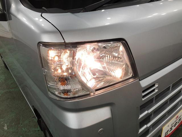 ハイゼットカーゴＤＸ　走行１１１７４キロ／クリアランスソナー／オートライト一年保証・走行距離無制限走行１１１７４キロ　クリアランスソナー　オートライト　アイドリングストップ　助手席エアバック　純正カーペットマット（埼玉県）の中古車