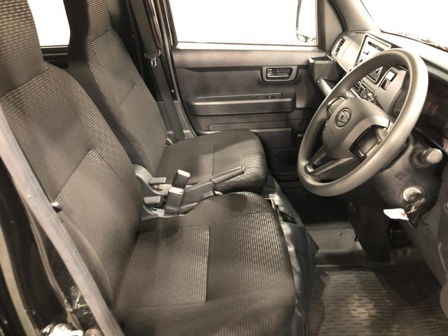 ハイゼットカーゴＤＸ　走行１２５３８キロ／クリアランスソナー／ＣＤチューナー一年保証・走行距離無制限　走行１２５３８キロ　ＣＤチューナー　助手席エアバック　オートライト　クリアランスソナー　アイドリングストップ　純正フロアマット（埼玉県）の中古車