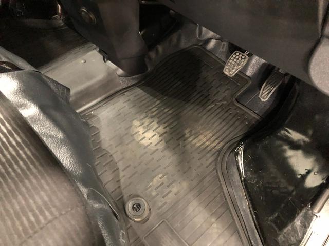 ハイゼットカーゴＤＸ　走行１２５３８キロ／クリアランスソナー／ＣＤチューナー一年保証・走行距離無制限　走行１２５３８キロ　ＣＤチューナー　助手席エアバック　オートライト　クリアランスソナー　アイドリングストップ　純正フロアマット（埼玉県）の中古車