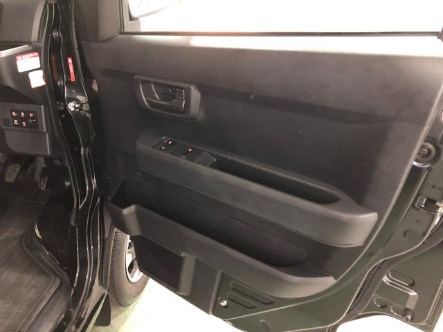 ハイゼットカーゴＤＸ　走行１２５３８キロ／クリアランスソナー／ＣＤチューナー一年保証・走行距離無制限　走行１２５３８キロ　ＣＤチューナー　助手席エアバック　オートライト　クリアランスソナー　アイドリングストップ　純正フロアマット（埼玉県）の中古車