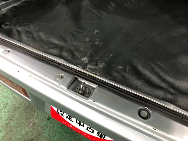 ハイゼットカーゴＤＸ　走行９５３１９キロ／車検整備付／ナビ一年保証・走行距離無制限走行９５３１９キロ　車検整備付　ワンセグナビ　助手席エアバック　純正カーペットマット　ＥＴＣ　オートマ（埼玉県）の中古車