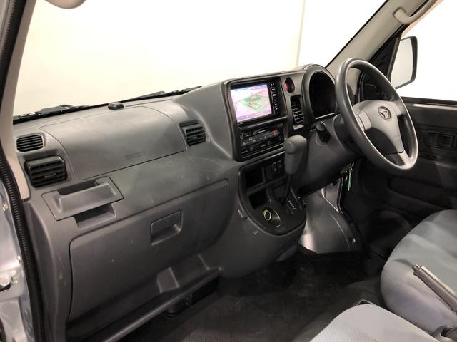 ハイゼットカーゴＤＸ　走行９５３１９キロ／車検整備付／ナビ一年保証・走行距離無制限走行９５３１９キロ　車検整備付　ワンセグナビ　助手席エアバック　純正カーペットマット　ＥＴＣ　オートマ（埼玉県）の中古車