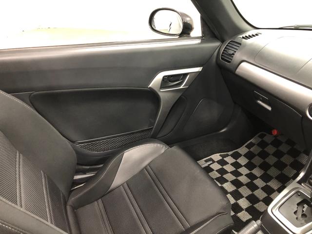 コペンセロ 走行84360キロ/車検整備付/LEDヘッドライト一年保証・走行距離無制限走行84360キロ 車検整備付 助手席エアバック 純正カーペットマット LEDヘッドライト アイドリングストップ シートヒーター(埼玉県)の中古車