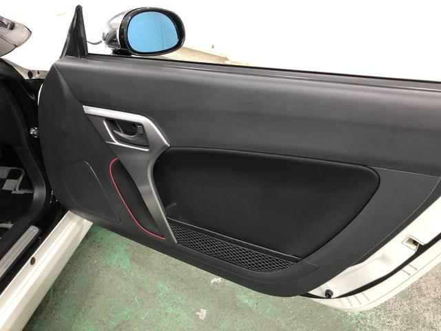 コペンローブ　走行８３８６６キロ／フルセグナビ／バックカメラ１年保証距離無制限　走行距離８３８６６キロ　フルセグナビ　バックカメラ　ブルートゥース　純正マット　ＬＥＤヘッドランプ　アイドリングストップ　シートヒーター（埼玉県）の中古車