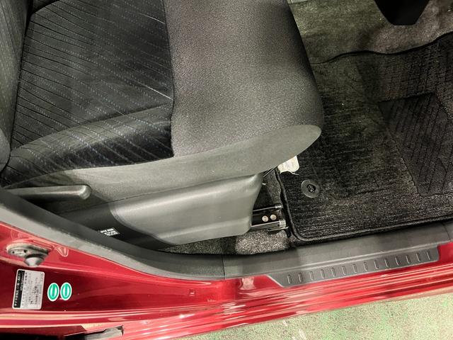 タントカスタムＸ　ＳＡ　走行８０７８０キロ／ナビ／オートライト一年保証・走行距離無制限走行８０７８０キロ　助手席エアバック　純正カーペットマット　フルセグナビ　ブルートゥース　オートライト　ＬＥＤヘッドライト　片側電動スライドドア（埼玉県）の中古車