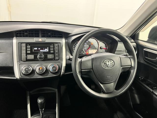 カローラフィールダー１．５Ｘ　走行５７４６３キロ／ＣＤチューナー／キーレス一年保証・走行距離無制限走行５７４６３キロ　助手席エアバック　純正カーペットマット　サイドエアバック　アイドリングストップ　ＣＤチューナー　キーレス（埼玉県）の中古車