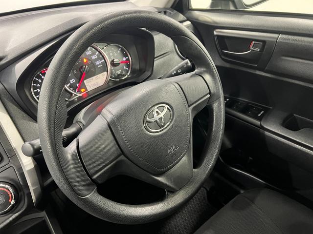 カローラフィールダー１．５Ｘ　走行５７４６３キロ／ＣＤチューナー／キーレス一年保証・走行距離無制限走行５７４６３キロ　助手席エアバック　純正カーペットマット　サイドエアバック　アイドリングストップ　ＣＤチューナー　キーレス（埼玉県）の中古車