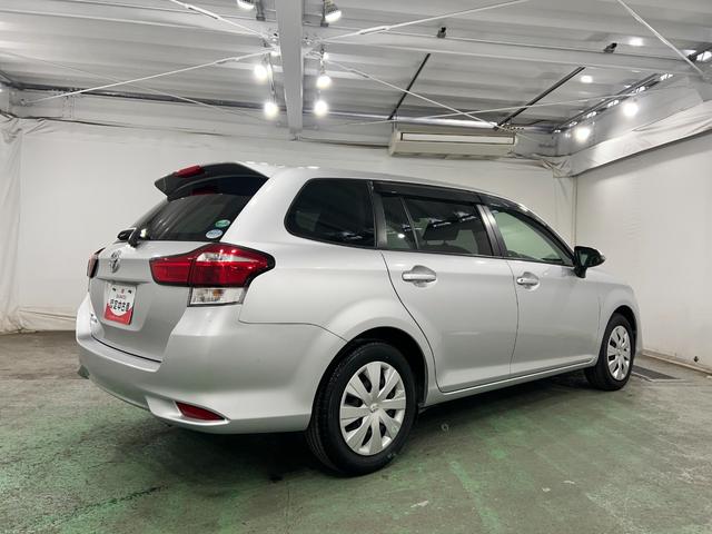 カローラフィールダー１．５Ｘ　走行５７４６３キロ／ＣＤチューナー／キーレス一年保証・走行距離無制限走行５７４６３キロ　助手席エアバック　純正カーペットマット　サイドエアバック　アイドリングストップ　ＣＤチューナー　キーレス（埼玉県）の中古車