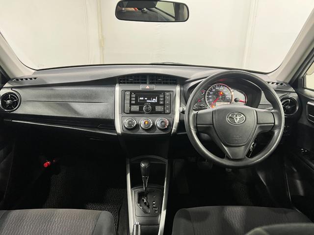 カローラフィールダー１．５Ｘ　走行５７４６３キロ／ＣＤチューナー／キーレス一年保証・走行距離無制限走行５７４６３キロ　助手席エアバック　純正カーペットマット　サイドエアバック　アイドリングストップ　ＣＤチューナー　キーレス（埼玉県）の中古車