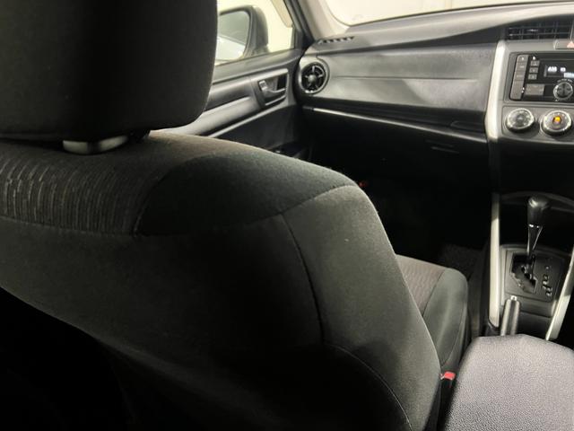 カローラフィールダー１．５Ｘ　走行５７４６３キロ／ＣＤチューナー／キーレス一年保証・走行距離無制限走行５７４６３キロ　助手席エアバック　純正カーペットマット　サイドエアバック　アイドリングストップ　ＣＤチューナー　キーレス（埼玉県）の中古車