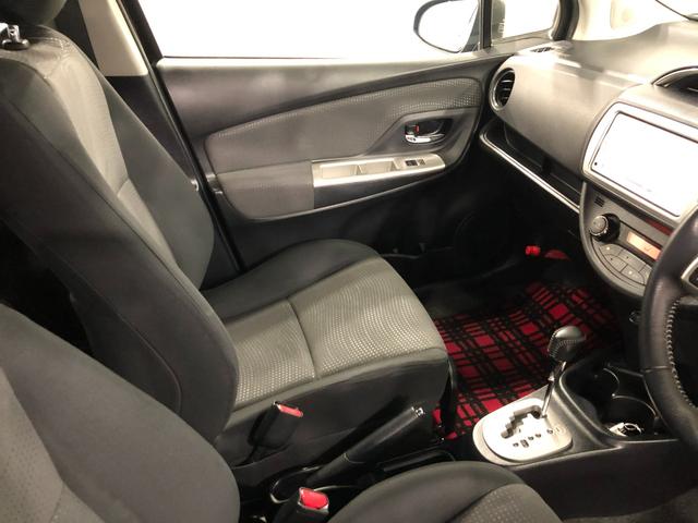 ヴィッツＵ　走行５２５７６キロ／ワンセグナビ／バックカメラ／マット１年保証距離無制限　走行距離５２５７６キロ　ワンセグナビ　バックカメラ　ブルートゥース　マット　助手席エアバッグ　オートライト　シートヒーター　電動格納式ドアミラー（埼玉県）の中古車