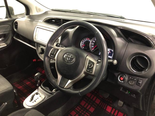 ヴィッツＵ　走行５２５７６キロ／ワンセグナビ／バックカメラ／マット１年保証距離無制限　走行距離５２５７６キロ　ワンセグナビ　バックカメラ　ブルートゥース　マット　助手席エアバッグ　オートライト　シートヒーター　電動格納式ドアミラー（埼玉県）の中古車