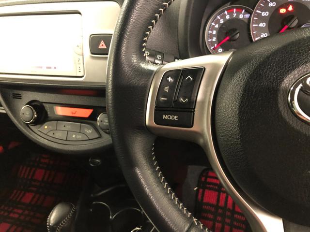 ヴィッツＵ　走行５２５７６キロ／ワンセグナビ／バックカメラ／マット１年保証距離無制限　走行距離５２５７６キロ　ワンセグナビ　バックカメラ　ブルートゥース　マット　助手席エアバッグ　オートライト　シートヒーター　電動格納式ドアミラー（埼玉県）の中古車