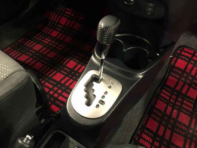 ヴィッツＵ　走行５２５７６キロ／ワンセグナビ／バックカメラ／マット１年保証距離無制限　走行距離５２５７６キロ　ワンセグナビ　バックカメラ　ブルートゥース　マット　助手席エアバッグ　オートライト　シートヒーター　電動格納式ドアミラー（埼玉県）の中古車