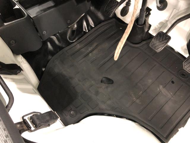 ミニキャブトラックみのり　走行６６１３８キロ／４ＷＤ／オールシーズンタイヤ一年保証・走行距離無制限走行６６１３８キロ　オールシーズンタイヤ　４ＷＤ　ＭＴ　バックブザー（埼玉県）の中古車