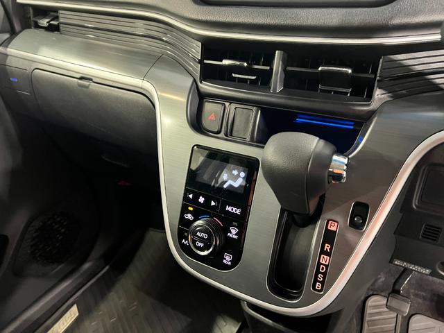 ムーヴカスタム　Ｘ　走行６２１１５キロ／ＬＥＤヘッドライト一年保証・走行距離無制限走行６２１１５キロ　助手席エアバック　純正カーペットマット　オートライト　ＬＥＤヘッドライト　ベンチシート　アイドリングストップ（埼玉県）の中古車