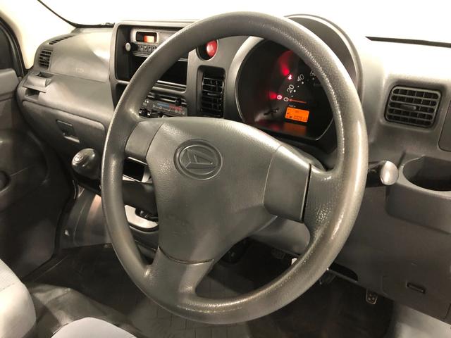 ハイゼットカーゴＤＸ　５ＭＴ／走行１００９１３キロ／車検整備付／タバコ焦穴有保証一年間・距離無制限付　５速マニュアル　スペアキー　キーレスエントリー　ゴムマット　純正ラジオ　スモークガラス（埼玉県）の中古車