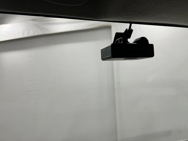 ミニキャブバンＭ　走行３５２８キロ／ＴＶレスナビ／ＥＴＣ／ＭＴ一年保証・走行距離無制限走行３５２８キロ　助手席エアバック　純正カーペットマット　ＴＶレスナビ　ブルートゥース　ＥＴＣ　ドラレコ（埼玉県）の中古車