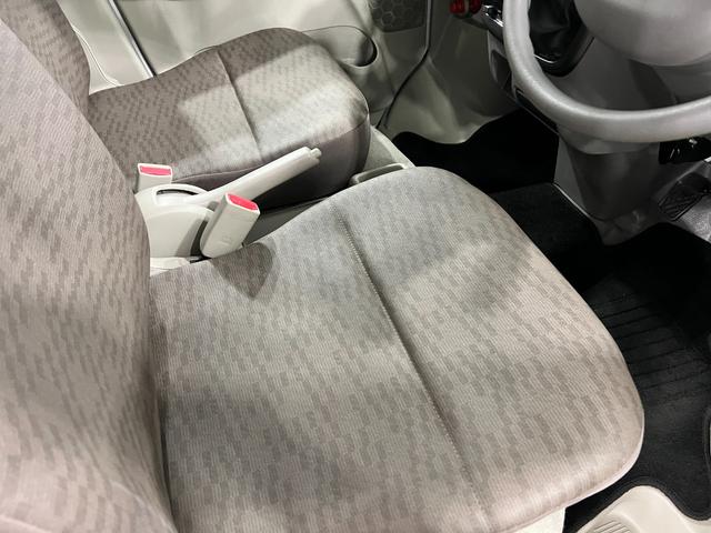 ミニキャブバンＭ　走行３５２８キロ／ＴＶレスナビ／ＥＴＣ／ＭＴ一年保証・走行距離無制限走行３５２８キロ　助手席エアバック　純正カーペットマット　ＴＶレスナビ　ブルートゥース　ＥＴＣ　ドラレコ（埼玉県）の中古車