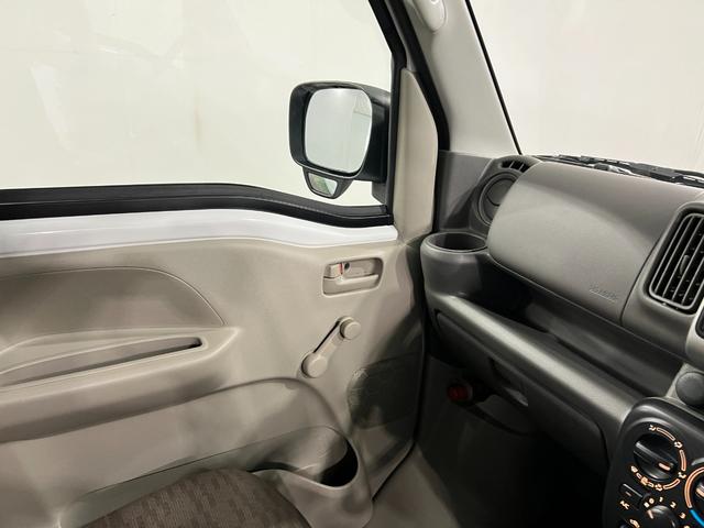 ミニキャブバンＭ　走行３５２８キロ／ＴＶレスナビ／ＥＴＣ／ＭＴ一年保証・走行距離無制限走行３５２８キロ　助手席エアバック　純正カーペットマット　ＴＶレスナビ　ブルートゥース　ＥＴＣ　ドラレコ（埼玉県）の中古車