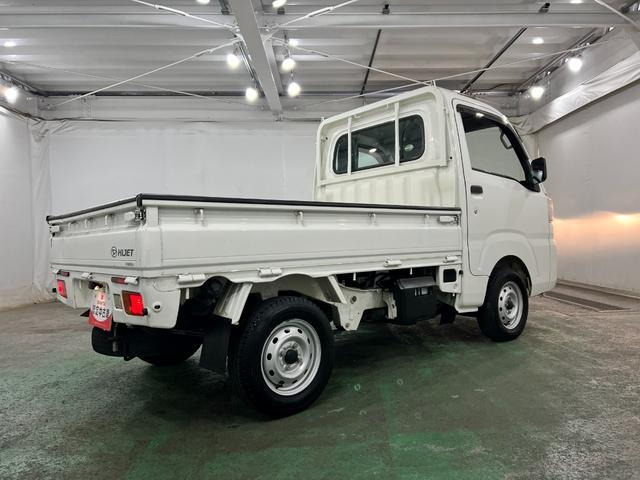 ハイゼットトラックスタンダード　４ＷＤ／ＭＴ車／走行４０９７１キロ／ラジオ１年保証距離無制限　走行距離４０９７１キロ　４ＷＤ　マニュアル車　ＦＭＡＭラジオ　純正フロアマット　マニュアルエアコン　取扱説明書（埼玉県）の中古車
