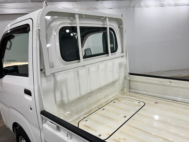 ハイゼットトラックスタンダード　４ＷＤ／ＭＴ車／走行４０９７１キロ／ラジオ１年保証距離無制限　走行距離４０９７１キロ　４ＷＤ　マニュアル車　ＦＭＡＭラジオ　純正フロアマット　マニュアルエアコン　取扱説明書（埼玉県）の中古車
