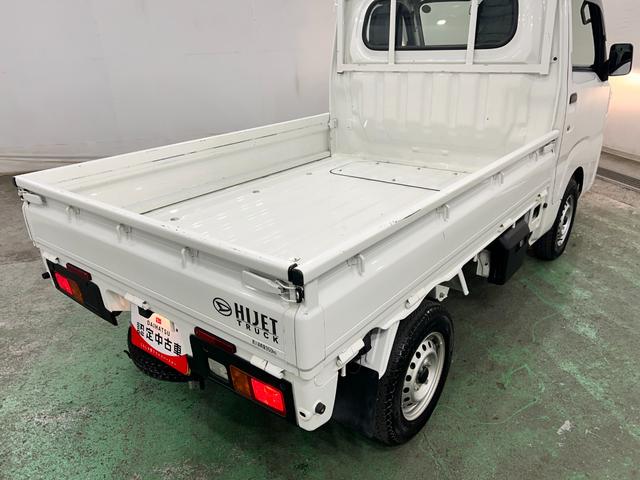 ハイゼットトラックスタンダード　走行１６８６７キロ／４ＷＤ／ＭＴ／スマアシ無一年保証・走行距離無制限走行１６８６７キロ　助手席エアバック　純正カーペットマット　クリアランスソナー　オートライト　アイドリングストップ（埼玉県）の中古車