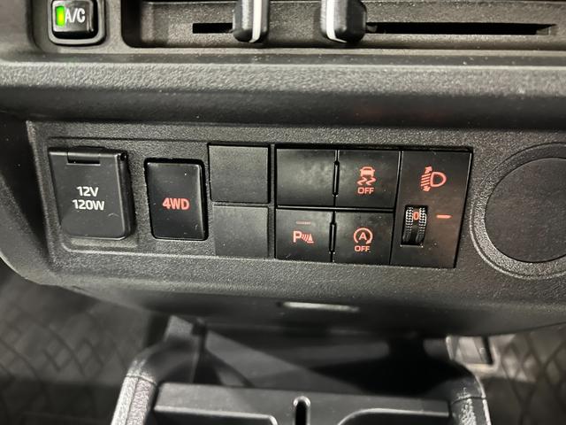 ハイゼットトラックスタンダード　走行１６８６７キロ／４ＷＤ／ＭＴ／スマアシ無一年保証・走行距離無制限走行１６８６７キロ　助手席エアバック　純正カーペットマット　クリアランスソナー　オートライト　アイドリングストップ（埼玉県）の中古車