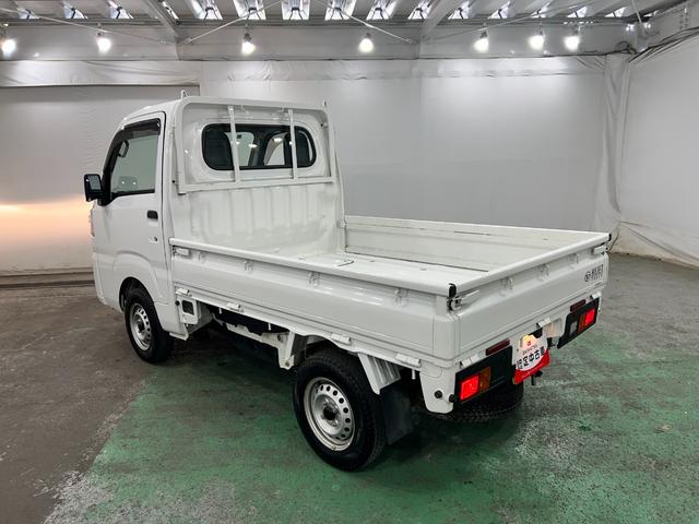 ハイゼットトラックスタンダード　走行１６８６７キロ／４ＷＤ／ＭＴ／スマアシ無一年保証・走行距離無制限走行１６８６７キロ　助手席エアバック　純正カーペットマット　クリアランスソナー　オートライト　アイドリングストップ（埼玉県）の中古車