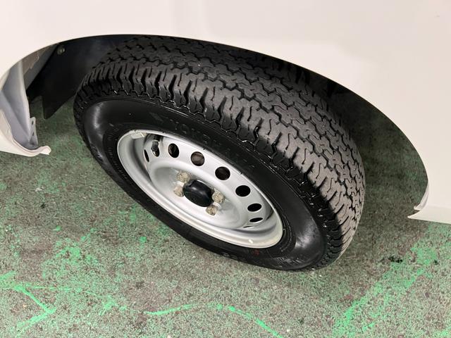 ハイゼットトラックスタンダード　走行１６８６７キロ／４ＷＤ／ＭＴ／スマアシ無一年保証・走行距離無制限走行１６８６７キロ　助手席エアバック　純正カーペットマット　クリアランスソナー　オートライト　アイドリングストップ（埼玉県）の中古車