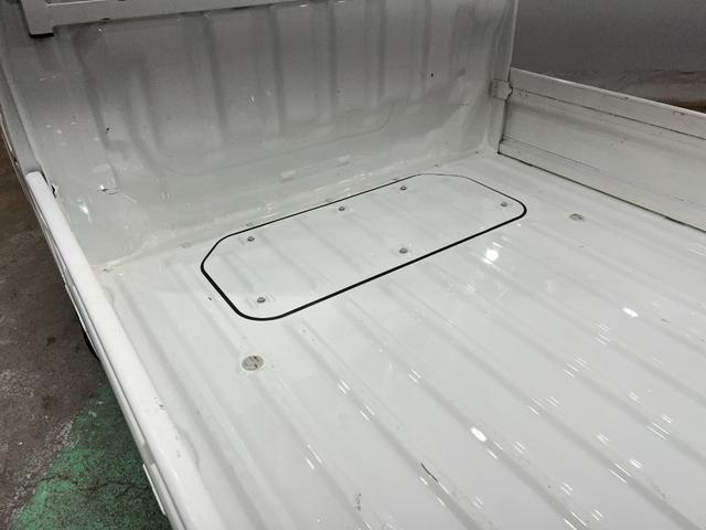 ハイゼットトラックスタンダード　走行１６８６７キロ／４ＷＤ／ＭＴ／スマアシ無一年保証・走行距離無制限走行１６８６７キロ　助手席エアバック　純正カーペットマット　クリアランスソナー　オートライト　アイドリングストップ（埼玉県）の中古車