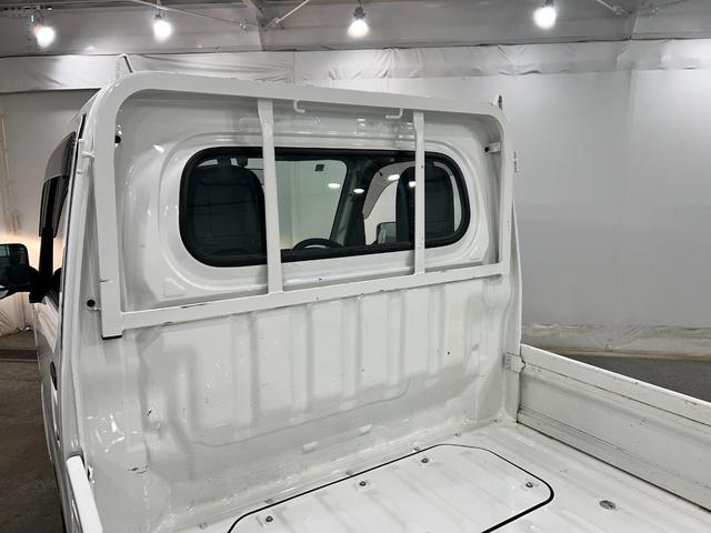 ハイゼットトラックスタンダード　走行１６８６７キロ／４ＷＤ／ＭＴ／スマアシ無一年保証・走行距離無制限走行１６８６７キロ　助手席エアバック　純正カーペットマット　クリアランスソナー　オートライト　アイドリングストップ（埼玉県）の中古車