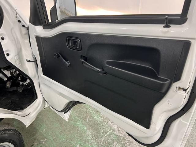 ハイゼットトラックスタンダード　走行１６８６７キロ／４ＷＤ／ＭＴ／スマアシ無一年保証・走行距離無制限走行１６８６７キロ　助手席エアバック　純正カーペットマット　クリアランスソナー　オートライト　アイドリングストップ（埼玉県）の中古車