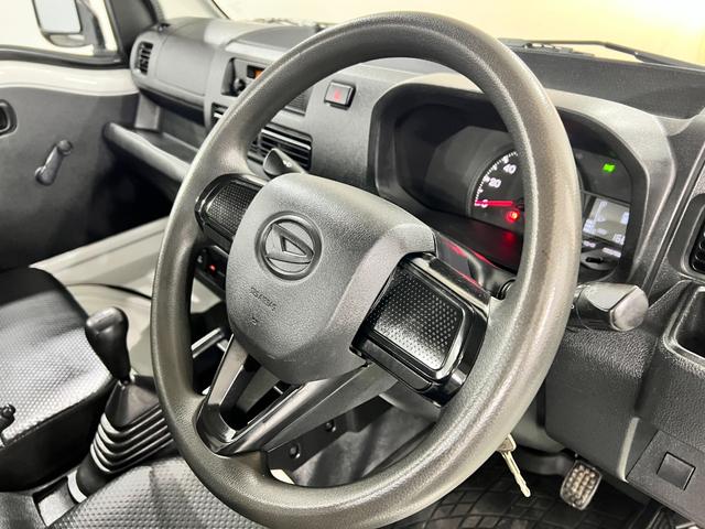 ハイゼットトラックスタンダード　走行１６８６７キロ／４ＷＤ／ＭＴ／スマアシ無一年保証・走行距離無制限走行１６８６７キロ　助手席エアバック　純正カーペットマット　クリアランスソナー　オートライト　アイドリングストップ（埼玉県）の中古車