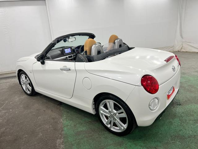 コペンセロ　走行７１２９３キロ／ワンセグナビ／ドラレコ／マット１年保証距離無制限　走行距離７１２９３キロ　ワンセグナビ　ドライブレコーダー　純正カーペットマット　助手席エアバッグ　ＬＥＤヘッドランプ　アイドリングストップ　シートヒーター（埼玉県）の中古車