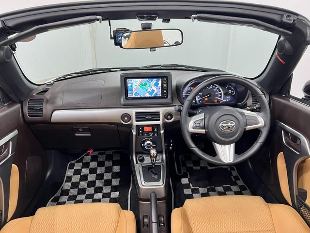 コペンセロ　走行７１２９３キロ／ワンセグナビ／ドラレコ／マット１年保証距離無制限　走行距離７１２９３キロ　ワンセグナビ　ドライブレコーダー　純正カーペットマット　助手席エアバッグ　ＬＥＤヘッドランプ　アイドリングストップ　シートヒーター（埼玉県）の中古車