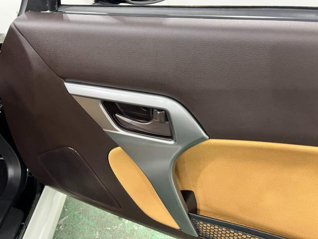 コペンセロ　走行７１２９３キロ／ワンセグナビ／ドラレコ／マット１年保証距離無制限　走行距離７１２９３キロ　ワンセグナビ　ドライブレコーダー　純正カーペットマット　助手席エアバッグ　ＬＥＤヘッドランプ　アイドリングストップ　シートヒーター（埼玉県）の中古車