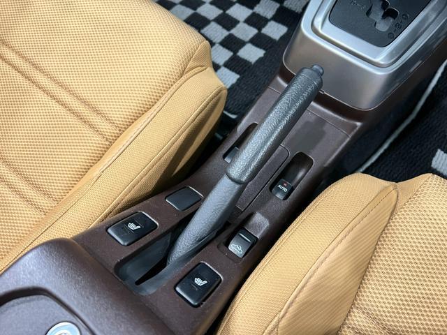 コペンセロ　走行７１２９３キロ／ワンセグナビ／ドラレコ／マット１年保証距離無制限　走行距離７１２９３キロ　ワンセグナビ　ドライブレコーダー　純正カーペットマット　助手席エアバッグ　ＬＥＤヘッドランプ　アイドリングストップ　シートヒーター（埼玉県）の中古車