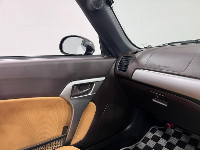 コペンセロ　走行７１２９３キロ／ワンセグナビ／ドラレコ／マット１年保証距離無制限　走行距離７１２９３キロ　ワンセグナビ　ドライブレコーダー　純正カーペットマット　助手席エアバッグ　ＬＥＤヘッドランプ　アイドリングストップ　シートヒーター（埼玉県）の中古車